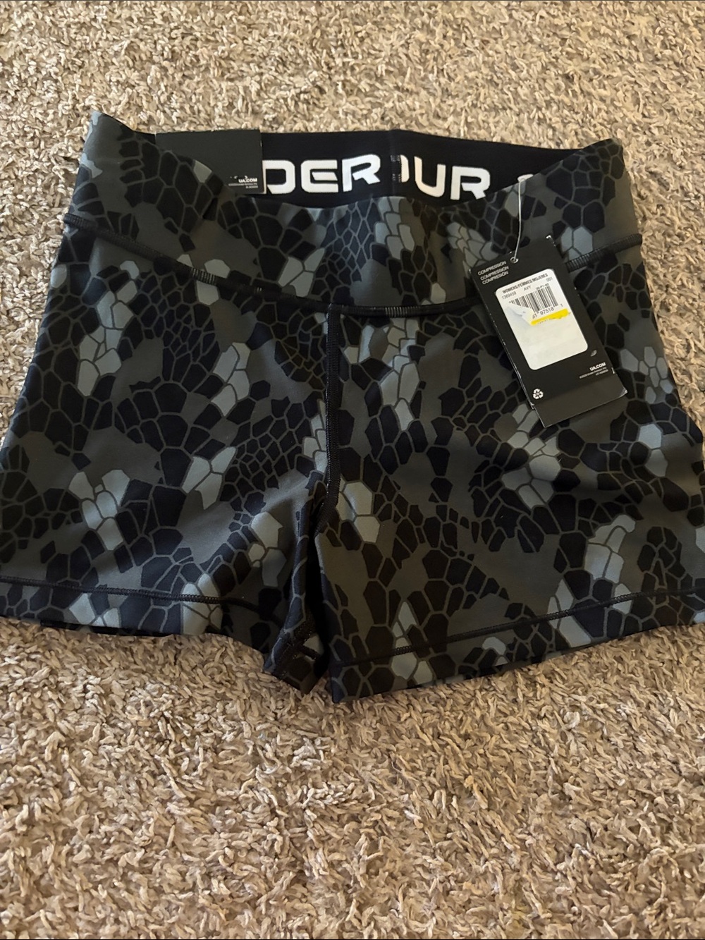 Under Armour Women’s Black & Gray Camo-Print Bike Shorts